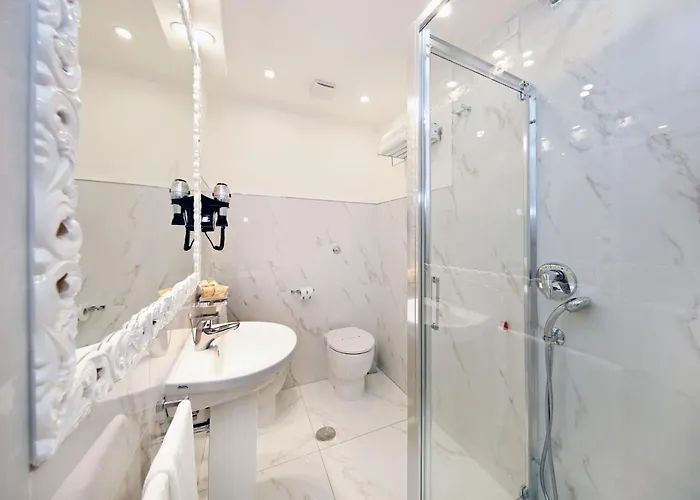 La Maisonnette Tritone Trevi Apartament