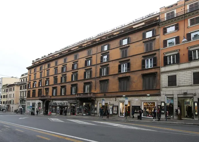 La Maisonnette Tritone Trevi Apartament *