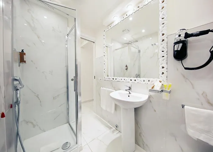 La Maisonnette Tritone Trevi Apartament