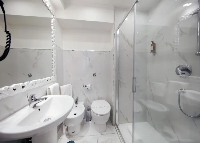 La Maisonnette Tritone Trevi Rzym